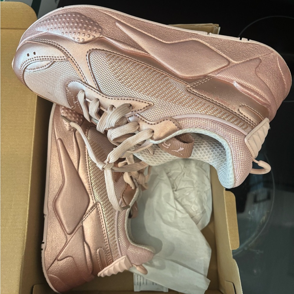 Puma Women’s Metallic Rose Gold Sneakers